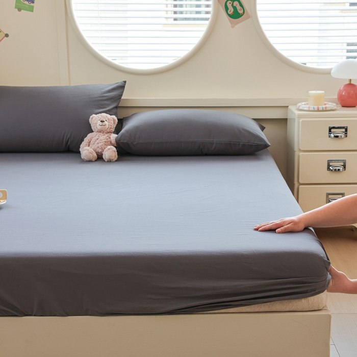 91家纺网 家纺一手货源 找家纺 2025新款全棉A类简约素色水洗棉纯棉单床笠 中灰