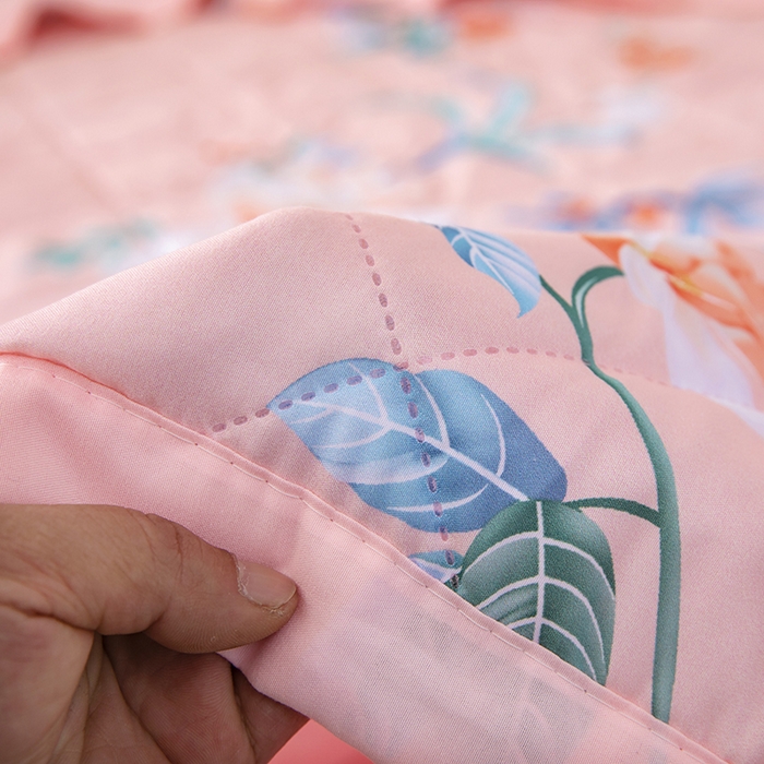 91家纺网 家纺一手货源 找家纺 富艺隆 2025新款超声波亲肤绒夏被夏凉被直播爆款超声波夏被空调被 花开