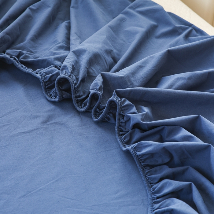 91家纺网 家纺一手货源 找家纺 2025新款全棉A类简约素色水洗棉纯棉单床笠 宝石蓝