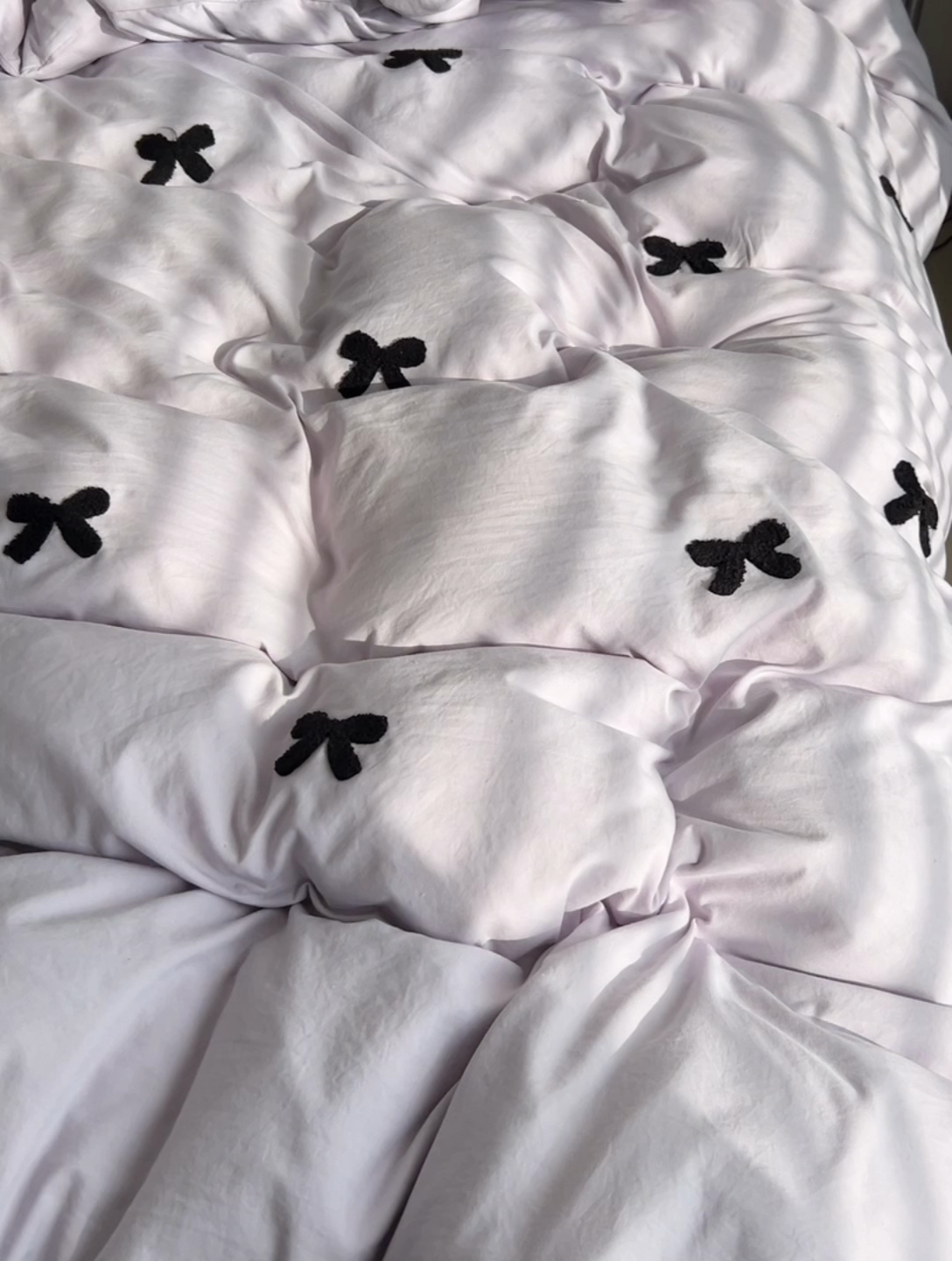 91家纺网 家纺一手货源 找家纺 （总）子钦家纺 2025新款水洗棉云朵棉韩版花边毛巾绣床单，床笠，床裙四件套-蝴蝶结系列