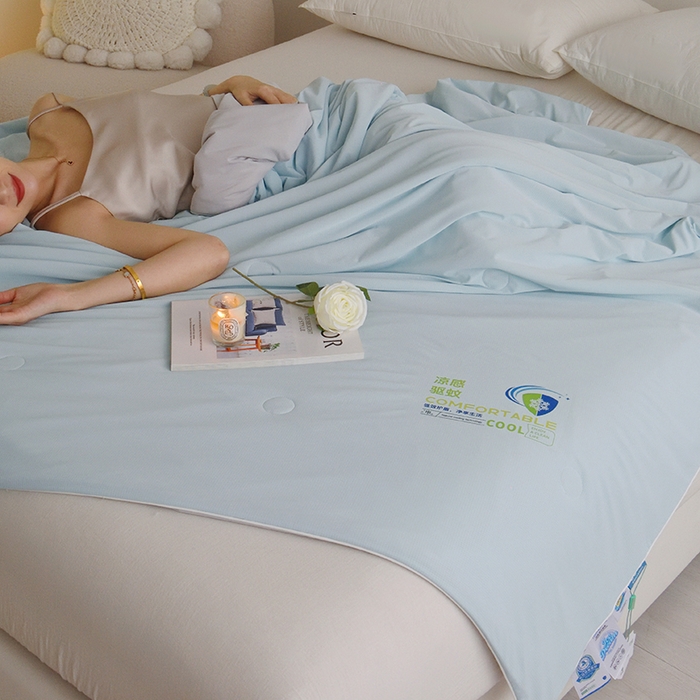 91家纺网 家纺一手货源 找家纺 梦恬佳 2025新款凉感驱蚊夏凉被 香草蓝