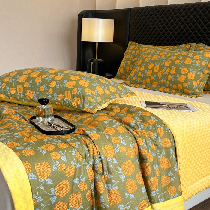 91家纺网 家纺一手货源 找家纺 宝士康家纺 2025新款10A抗菌双层纱豆豆绒夏被 郁金香