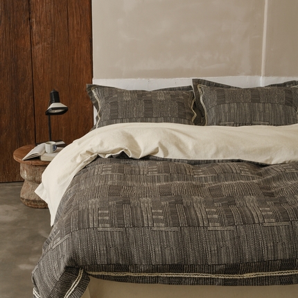 91家纺网 家纺一手货源 找家纺 简家居 2025新款棉麻四件套 幻影·黑金