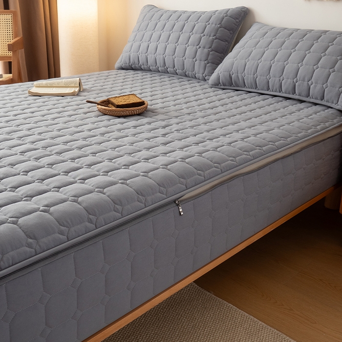 91家纺网 家纺一手货源 找家纺 叠派家纺 2025新款5A抗菌A类夹棉床笠经典款防水款系列 五面夹棉-经典格月光灰