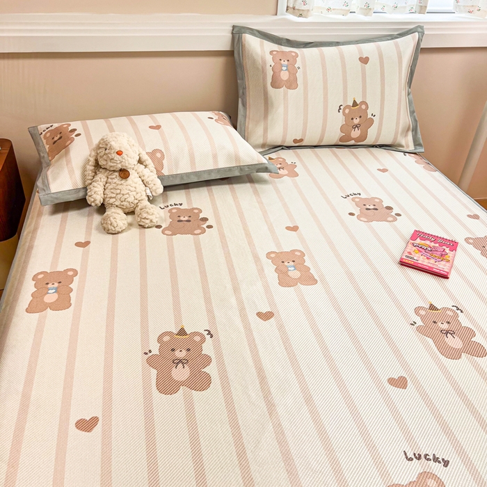 91家纺网 家纺一手货源 找家纺 慕尚家纺 2025新款数码印花床席床笠款冰藤席 床笠款-小熊物语