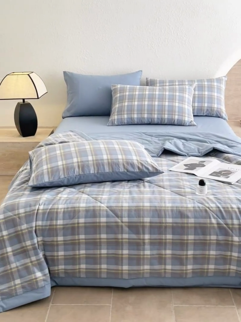 91家纺网 家纺一手货源 找家纺 宝士康家纺 2025新款10A抗菌无印风夏被四件套 天蓝中格