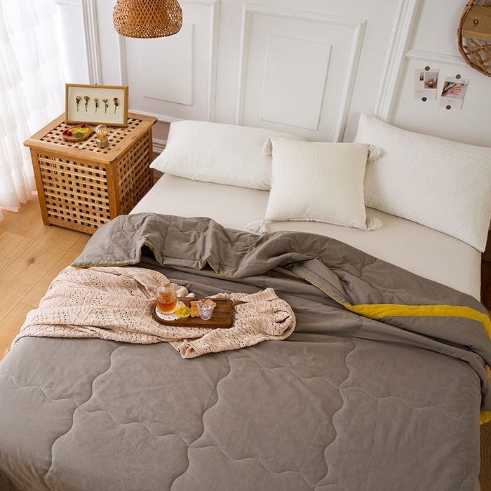 91家纺网 家纺一手货源 找家纺 天瑜 2024全棉夏被棉花芯纯色水洗棉夏凉被可水洗空调被 绅士灰-黄