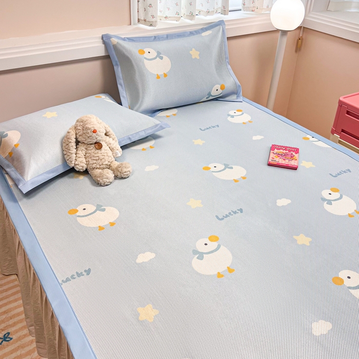 91家纺网 家纺一手货源 找家纺 慕尚家纺 2025新款数码印花床席床笠款冰藤席 床席款-柯尔鸭