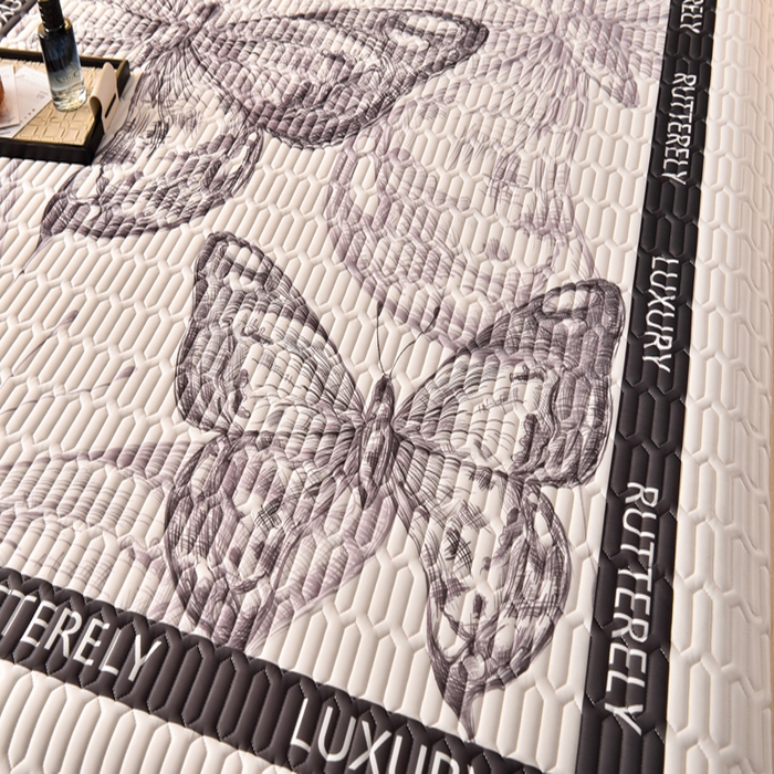 91家纺网 家纺一手货源 找家纺 炫拼家纺 2025新款凉感丝印花床裙款乳胶凉席三件套 梦幻蝶