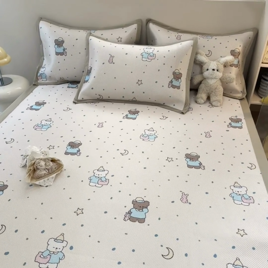 91家纺网 家纺一手货源 找家纺 2025新款懒猫600D数码印花冰藤凉席 睡意朦胧