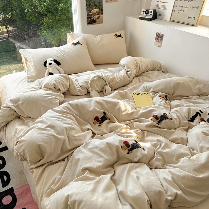 91家纺网 家纺一手货源 找家纺 耀达家居 2025新款A类水洗棉毛巾绣四件套 腊肠狗