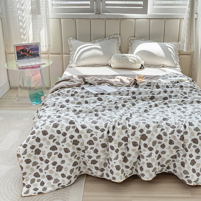 91家纺网 家纺一手货源 找家纺 富艺隆 2025新款A类水洗棉双层纱夏被水洗棉麻空调被直播爆款大豆夏被 萌萌狗