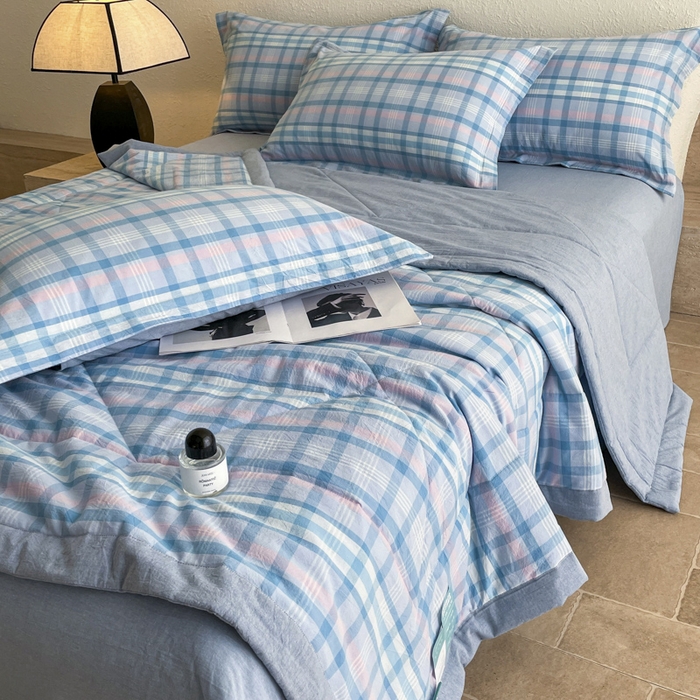 91家纺网 家纺一手货源 找家纺 宝士康家纺 2025新款10A抗菌无印风夏被 被子被芯 英伦蓝