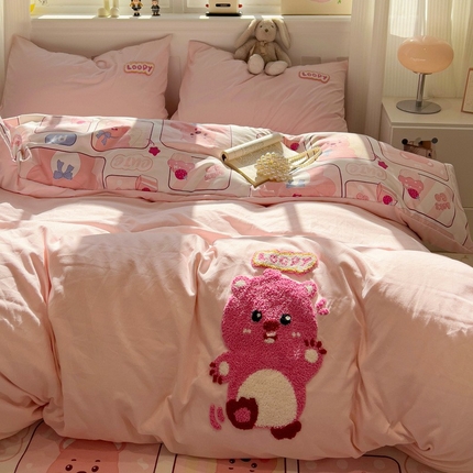 91家纺网 家纺一手货源 找家纺 （总）苏拉家居 2025新款A类水洗云朵棉毛巾绣+印花系列四件套