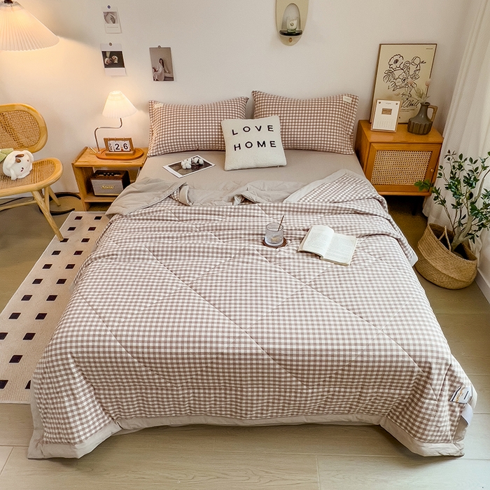 91家纺网 家纺一手货源 找家纺 宝士康家纺 2025新款10A抗菌无印风夏被 被子被芯 咖小格