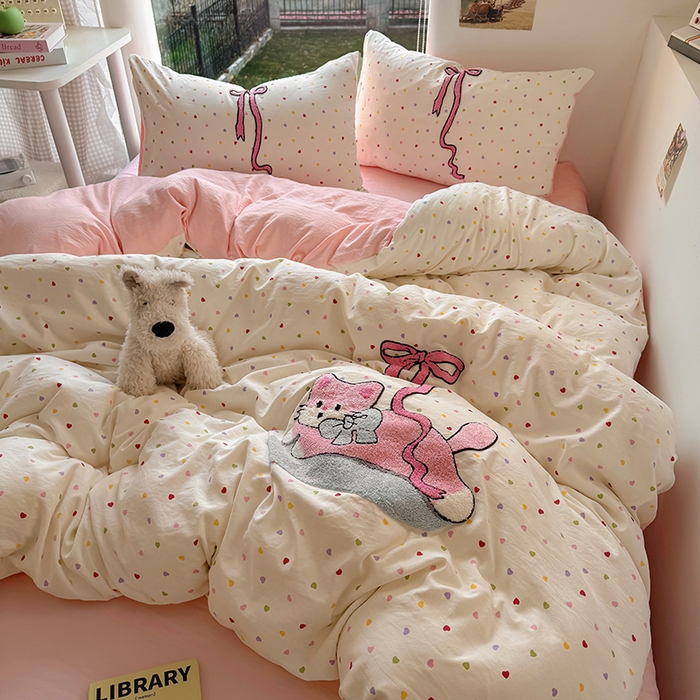 91家纺网 家纺一手货源 找家纺 耀达家居 2025新款A类水洗棉毛巾绣四件套 甜心猫咪