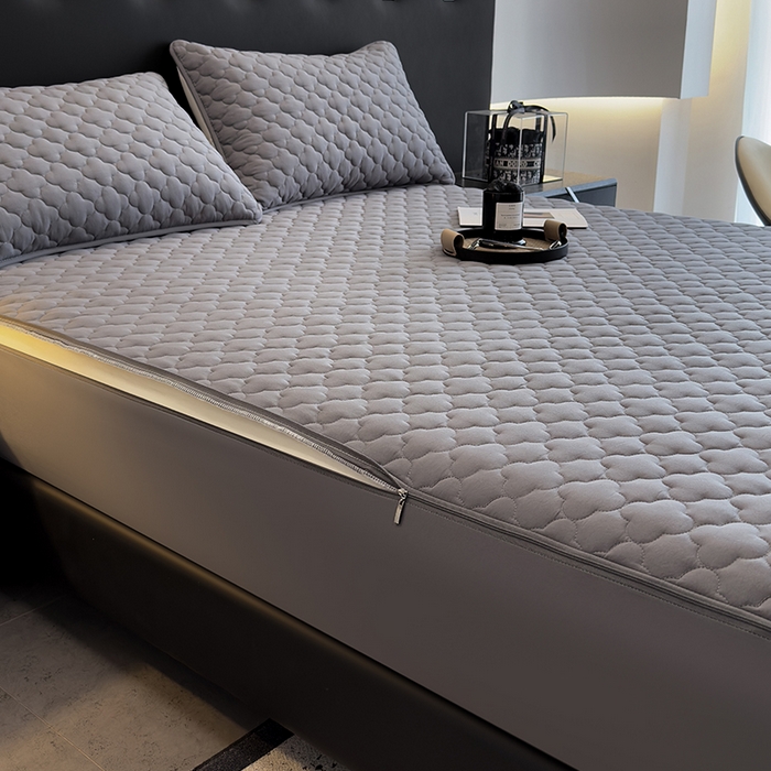 91家纺网 家纺一手货源 找家纺 叠派家纺 2025新款5A抗菌A类夹棉床笠经典款防水款系列 银灰色-梅花经典款