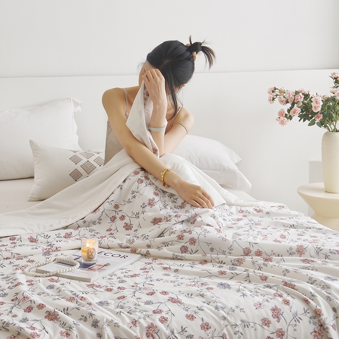 91家纺网 家纺一手货源 找家纺 梦恬佳 2025新款印花凉感丝夏凉被 春上