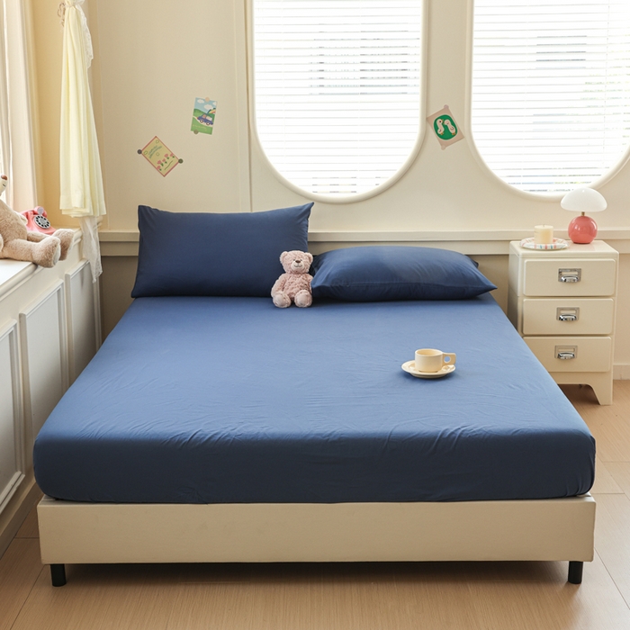 91家纺网 家纺一手货源 找家纺 2025新款全棉A类简约素色水洗棉纯棉单床笠 宝石蓝