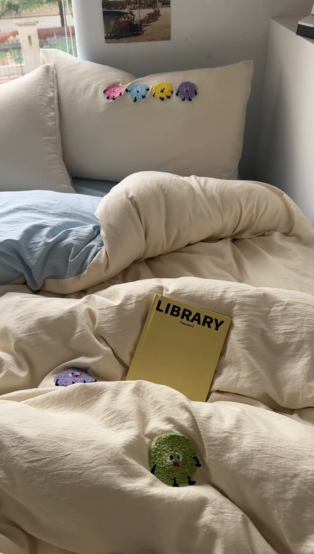 91家纺网 家纺一手货源 找家纺 耀达家居 2025新款A类水洗棉毛巾绣四件套 奇趣豆-燕麦