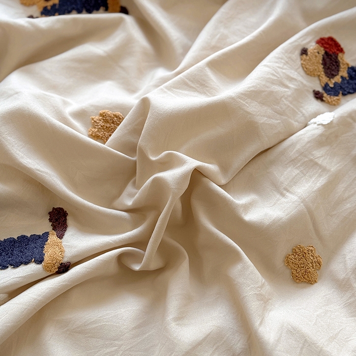 91家纺网 家纺一手货源 找家纺 耀达家居 2025新款A类水洗棉毛巾绣四件套 腊肠狗