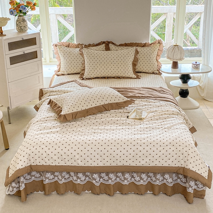 91家纺网 家纺一手货源 找家纺 2025新款直播热款A类针织棉双层纱床盖款夏被四件套 小心心咖