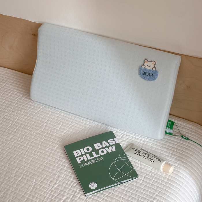 91家纺网 家纺一手货源 找家纺 伟邦枕芯 2025新款淘气熊生物机儿童枕头枕芯 蓝色高枕25*45cm一只