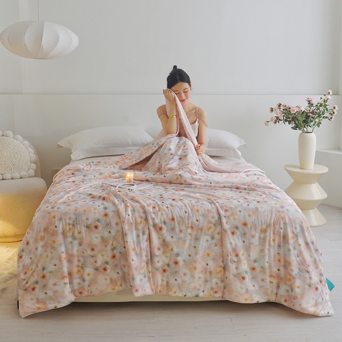 91家纺网 家纺一手货源 找家纺 梦恬佳 2025新款印花凉感丝夏凉被 星空玫瑰