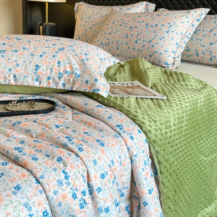 91家纺网 家纺一手货源 找家纺 宝士康家纺 2025新款10A抗菌双层纱豆豆绒夏被 朝花夕拾