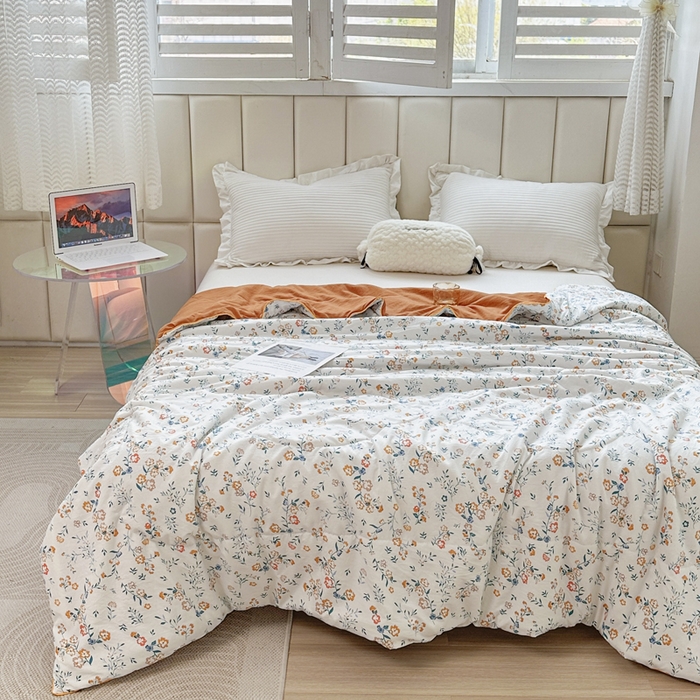 91家纺网 家纺一手货源 找家纺 富艺隆 2025新款A类水洗棉双层纱夏被水洗棉麻空调被直播爆款大豆夏被 西野暮色