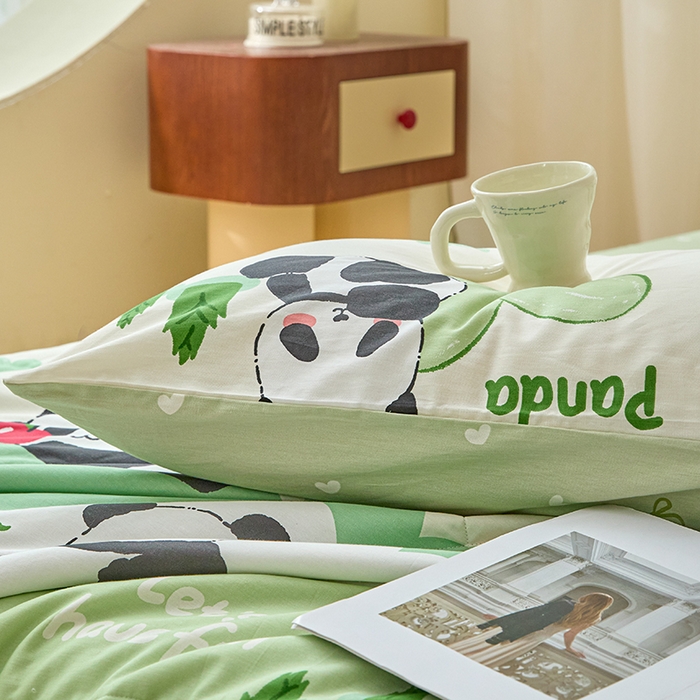 91家纺网 家纺一手货源 找家纺 宝士康家纺 2025新款10A抗菌全棉夏被四件套（床单款） 森林熊猫