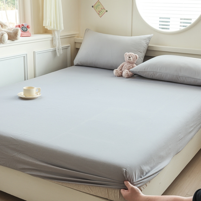 91家纺网 家纺一手货源 找家纺 2025新款全棉A类简约素色水洗棉纯棉单床笠 浅灰