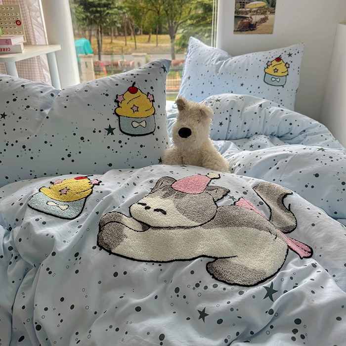 91家纺网 家纺一手货源 找家纺 耀达家居 2025新款A类水洗棉毛巾绣四件套 星空奶油猫