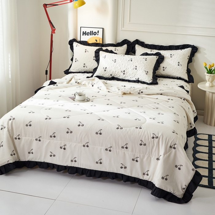 91家纺网 家纺一手货源 找家纺 蝶帕家纺 2025新款法式赫本风韩版花边床盖款夏被四件套 美味樱桃