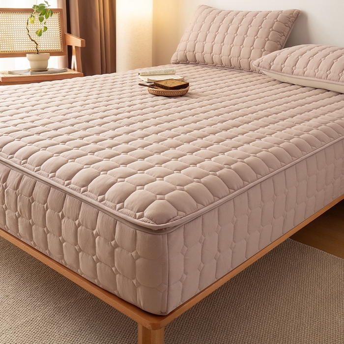 91家纺网 家纺一手货源 找家纺 叠派家纺 2025新款5A抗菌A类夹棉床笠经典款防水款系列 五面夹棉-经典格奶昔驼