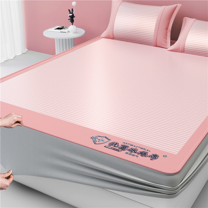 91家纺网 家纺一手货源 找家纺 2025新款清凉舒适负离子抗菌冰丝席凉席席子 抗菌粉色