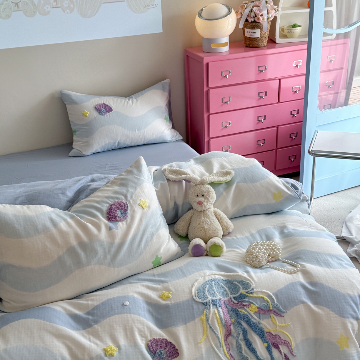 91家纺网 家纺一手货源 找家纺 柚子 2025春夏新款全棉纯棉双层纱毛巾绣四件套 水母