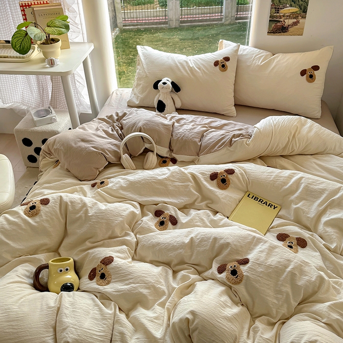 91家纺网 家纺一手货源 找家纺 耀达家居 2025新款A类水洗棉毛巾绣四件套 掌门狗-燕麦