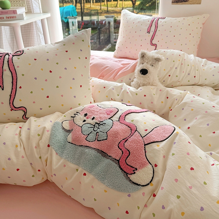 91家纺网 家纺一手货源 找家纺 耀达家居 2025新款A类水洗棉毛巾绣四件套 甜心猫咪