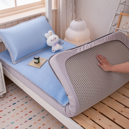 凌云家纺  2025新款提花凉感冰丝席床笠款三明治凉席三件套 菱格-蓝