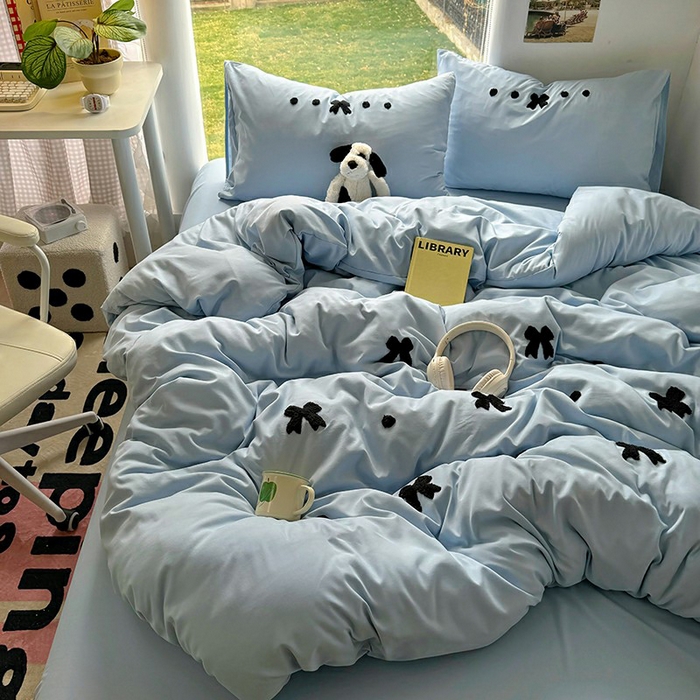 91家纺网 家纺一手货源 找家纺 耀达家居 2025新款A类水洗棉毛巾绣四件套 蝴蝶结-蓝