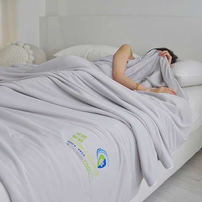 91家纺网 家纺一手货源 找家纺 梦恬佳 2025新款凉感驱蚊夏凉被 月光灰