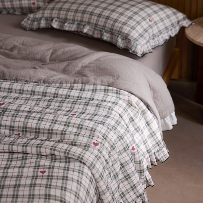 91家纺网 家纺一手货源 找家纺 安莱生活 2025新款全棉精梳棉双层纱绉纱数码印花夏凉被 海派甜心-灰  夏被