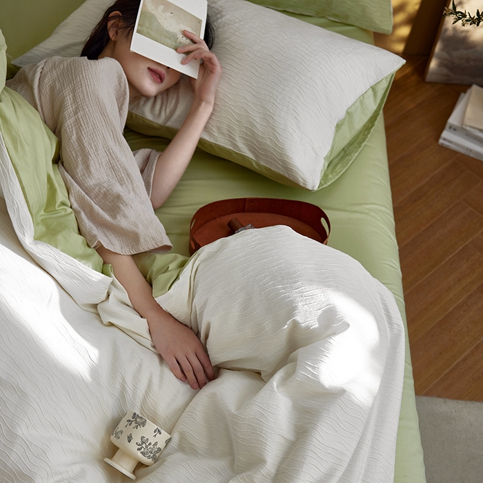 91家纺网 家纺一手货源 找家纺 风向标家纺 2025新款全棉波纹纱提花原木风四件套 波纹纱-雨竹白