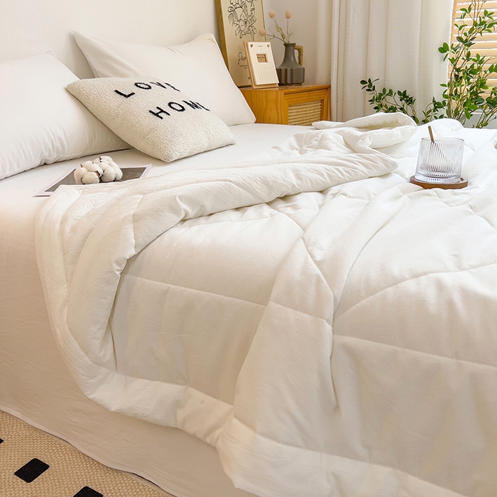 91家纺网 家纺一手货源 找家纺 宝士康家纺 2025新款10A抗菌无印风夏被 被子被芯 白色