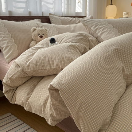 91家纺网 家纺一手货源 找家纺 （总）花漾家居 2025新款全棉色织水洗棉复古花边无印格条被套三件套四件套