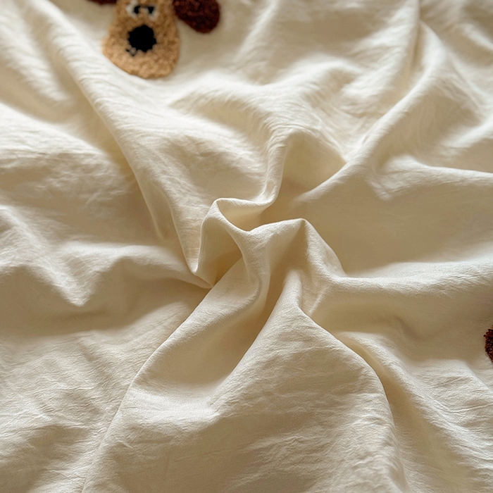 91家纺网 家纺一手货源 找家纺 耀达家居 2025新款A类水洗棉毛巾绣四件套 掌门狗-燕麦