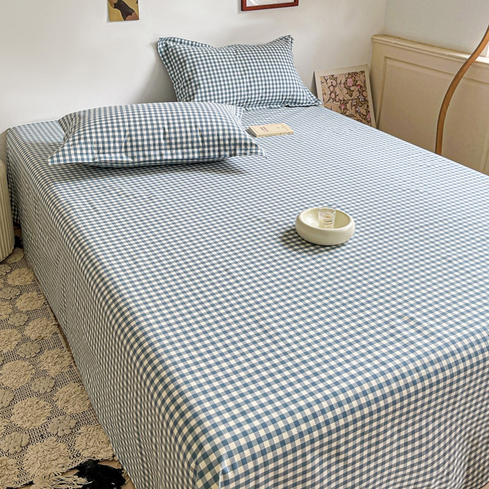 91家纺网 家纺一手货源 找家纺 久云居 2025新款亲肤舒适全棉色织防水床单 浅兰小格