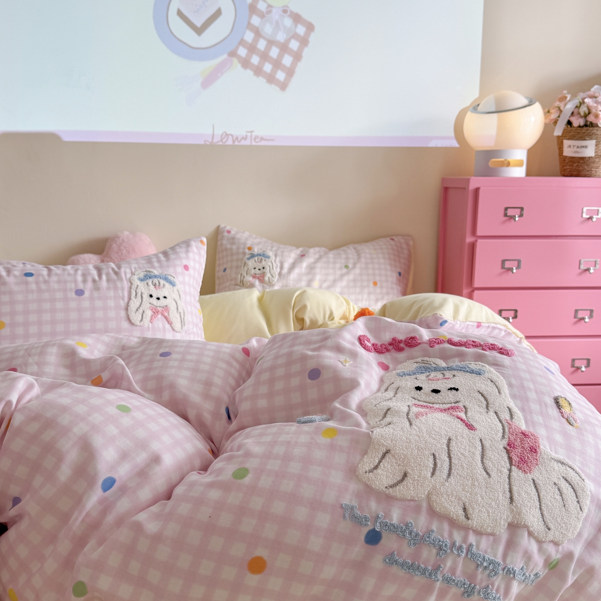 91家纺网 家纺一手货源 找家纺 柚子 2025春夏新款全棉纯棉双层纱毛巾绣四件套 美蒂狗