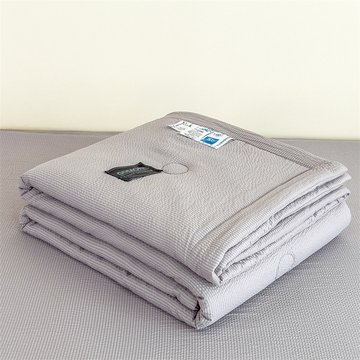 91家纺网 家纺一手货源 找家纺 宝士康家纺 2025新款10A抗菌泡泡棉大豆夏被 被子被芯 浅灰